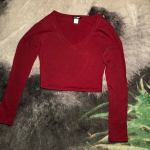 Red V-Neck Long Sleeve Crop Top